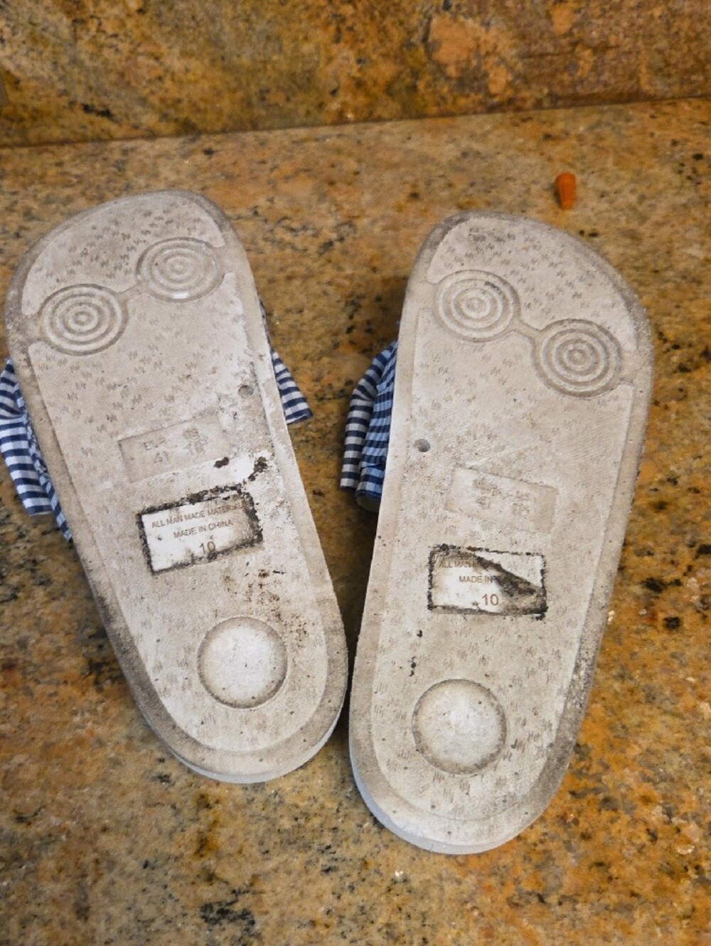 White Women Slide Sandals with Navy Gingham Bow Sz 10 - Picture 5 of 5